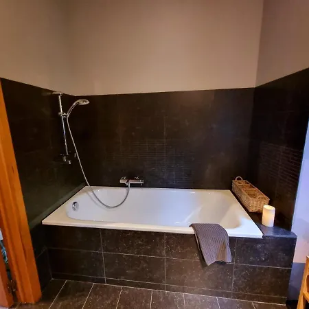 De La Ferme De Seron - De Charme A La Campagne Avec Sauna Дом отдыха