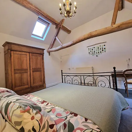 Casa de Férias De La Ferme De Seron - De Charme à La Campagne Avec Sauna