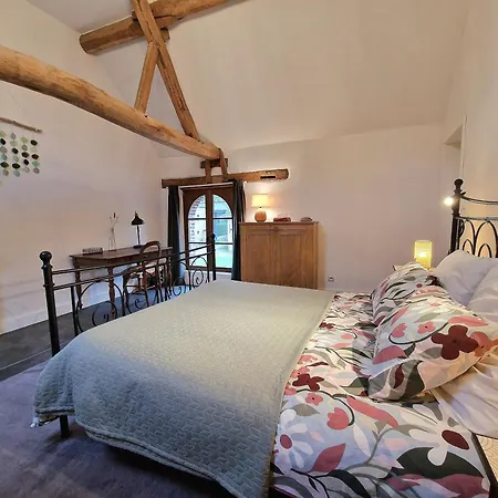 Casa de Férias De La Ferme De Seron - De Charme à La Campagne Avec Sauna